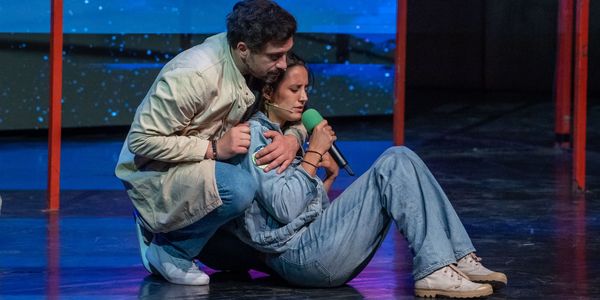 Képzelt riport egy amerikai popfesztiválról