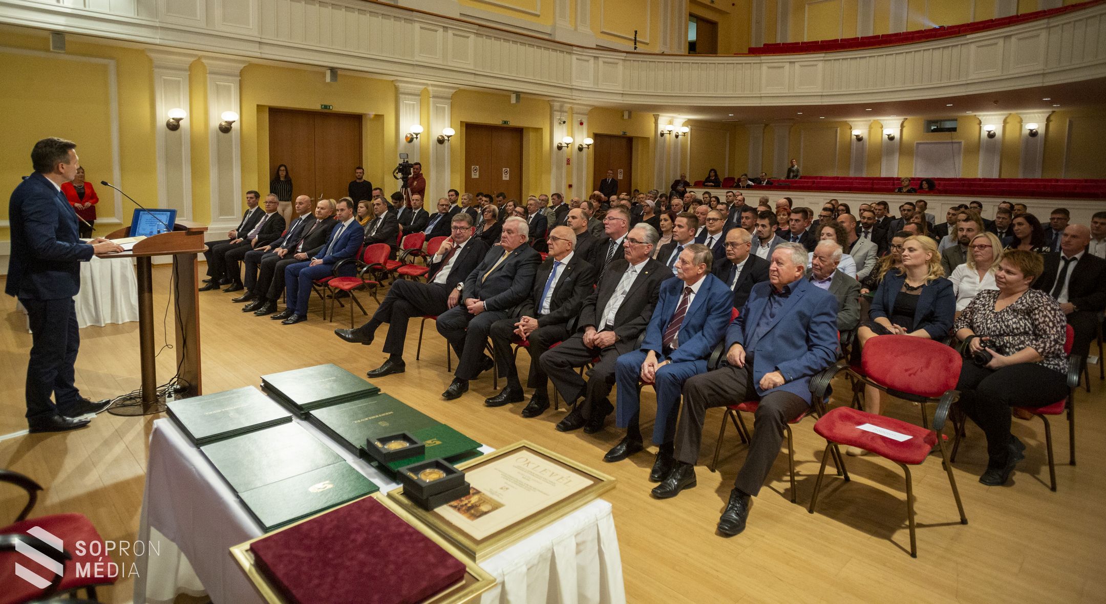 Virilistákat és mestereket köszöntöttek