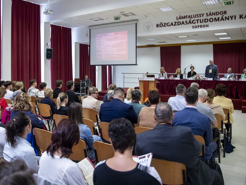 Soproni Pénzügyi Napok - A háromnapos tanácskozás középpontjában a generációváltás okozta kihívások állnak