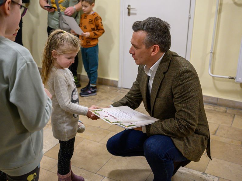 Ünnepélyes megnyitót rendeztek az adventi rajzpályázatnak