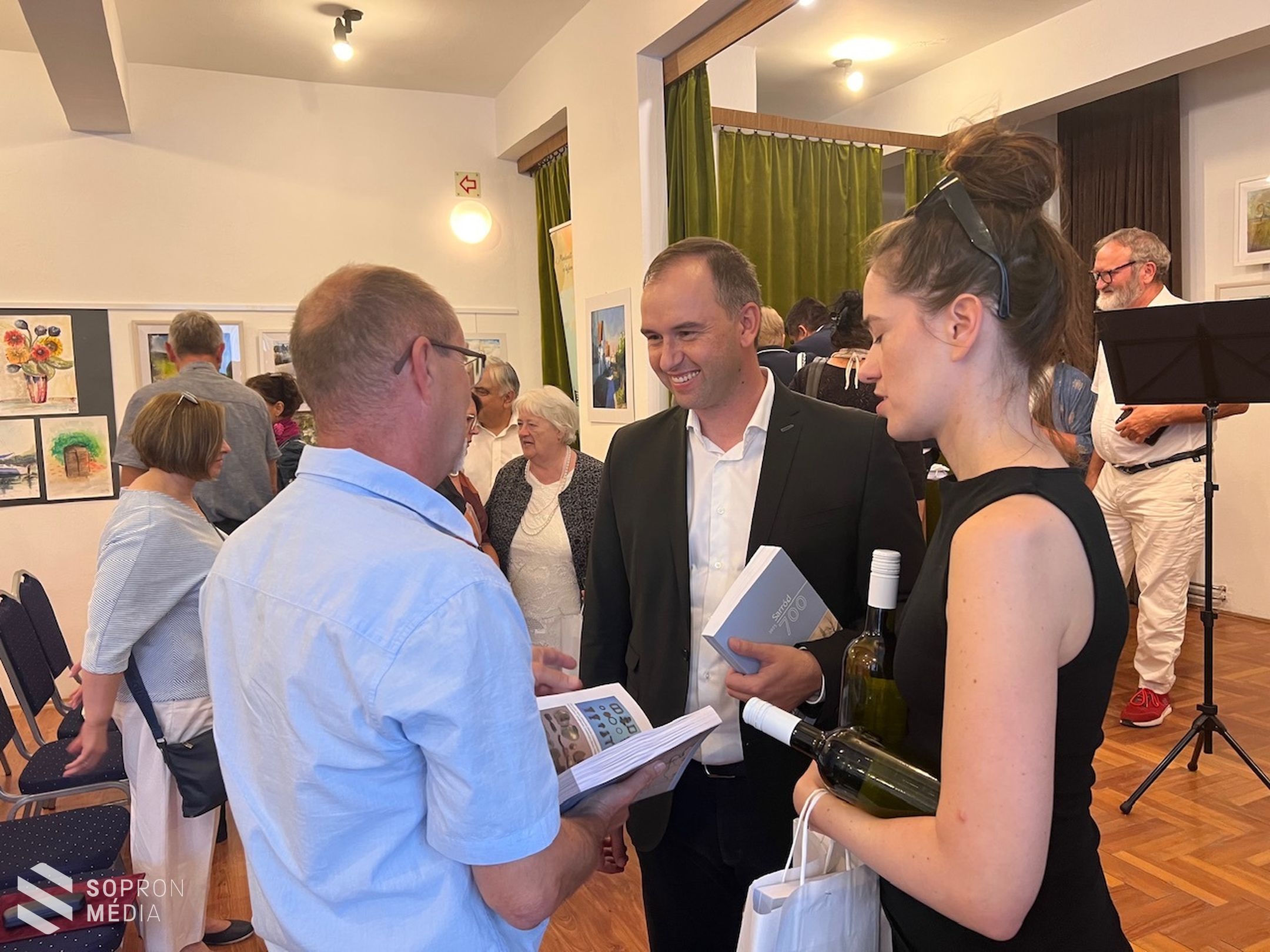 „Művészet és emlékezet” – Bemutatták a Sarród700 című kötet bővített változatát