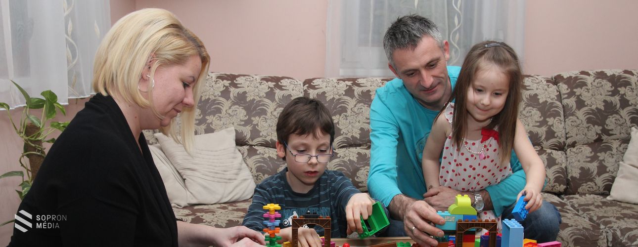 Kék séta az autistákért