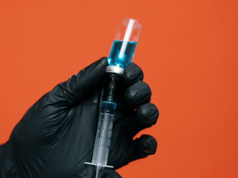 Senki ne akarjon internetről vakcinát vásárolni!