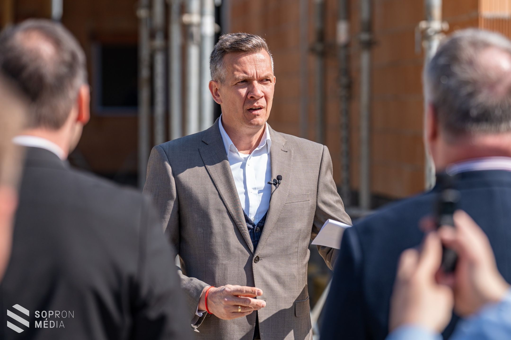 Elérte legmagasabb pontját az új óvoda épülete a Hillebrand utcában