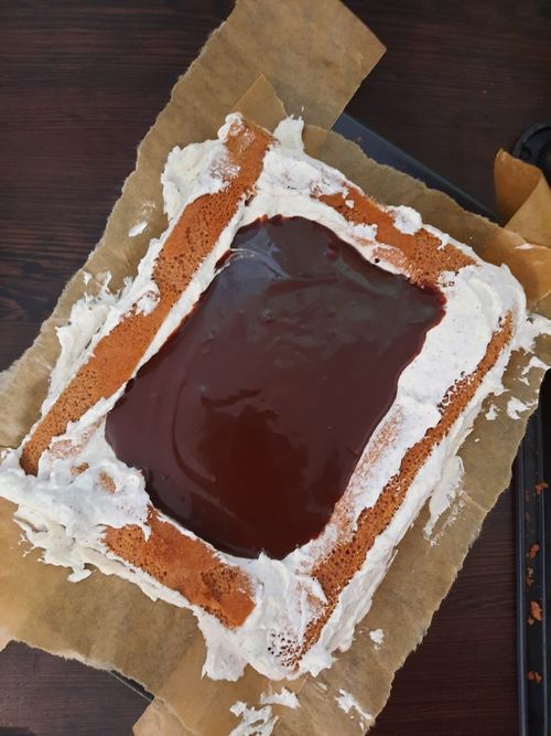 Mascarpone krémes torta folyékony csokis karamellával