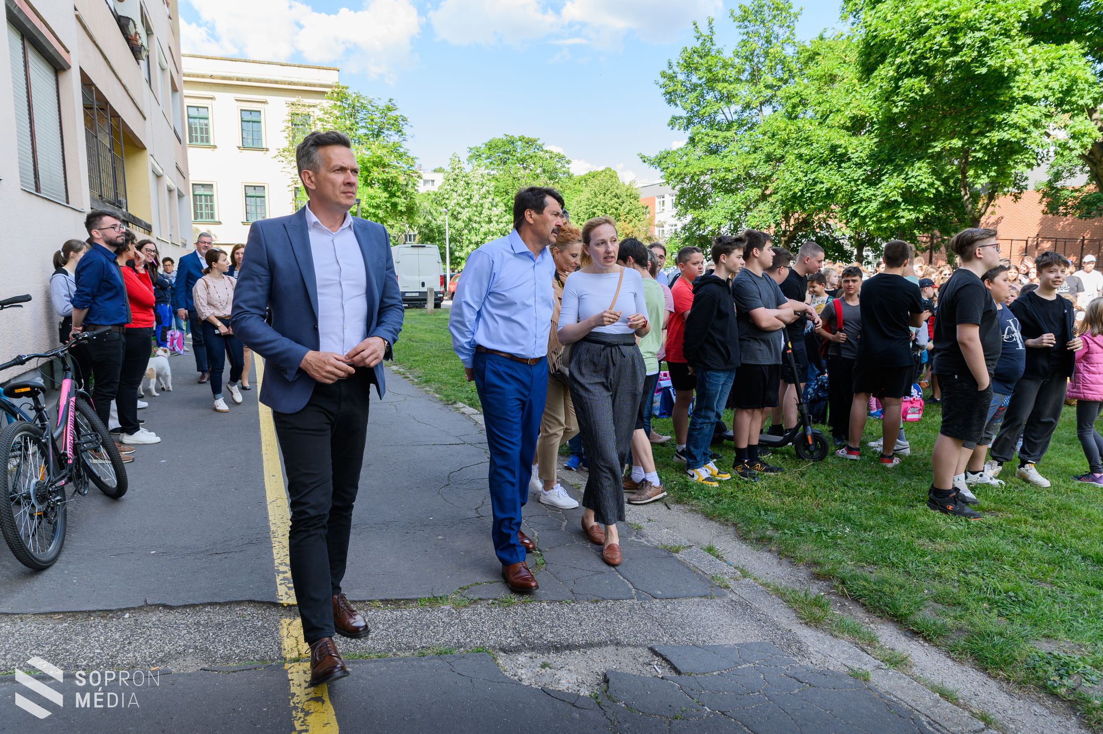 Átadták a Miyawaki-, azaz tápláló városi minierdőt Sopronban