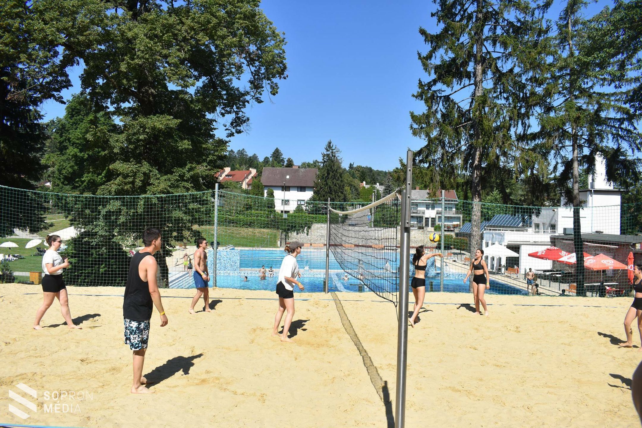 Strandröplabda tornát tartottak hétvégén Sopronban