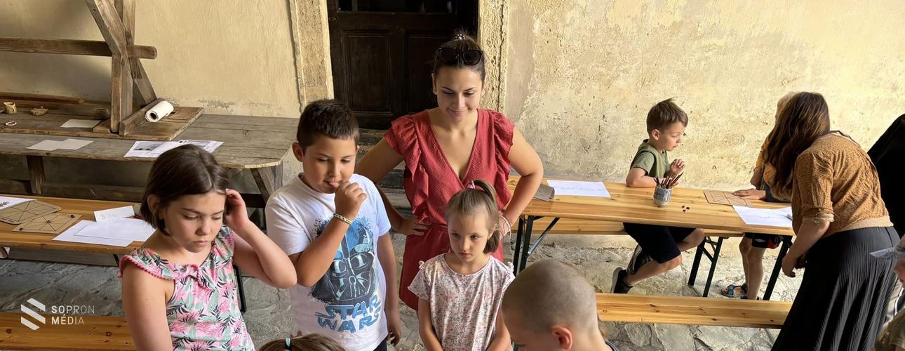 Időutazók címmel tartanak kütyümentes tábort a Soproni Múzeum munkatársai a Pék-házban