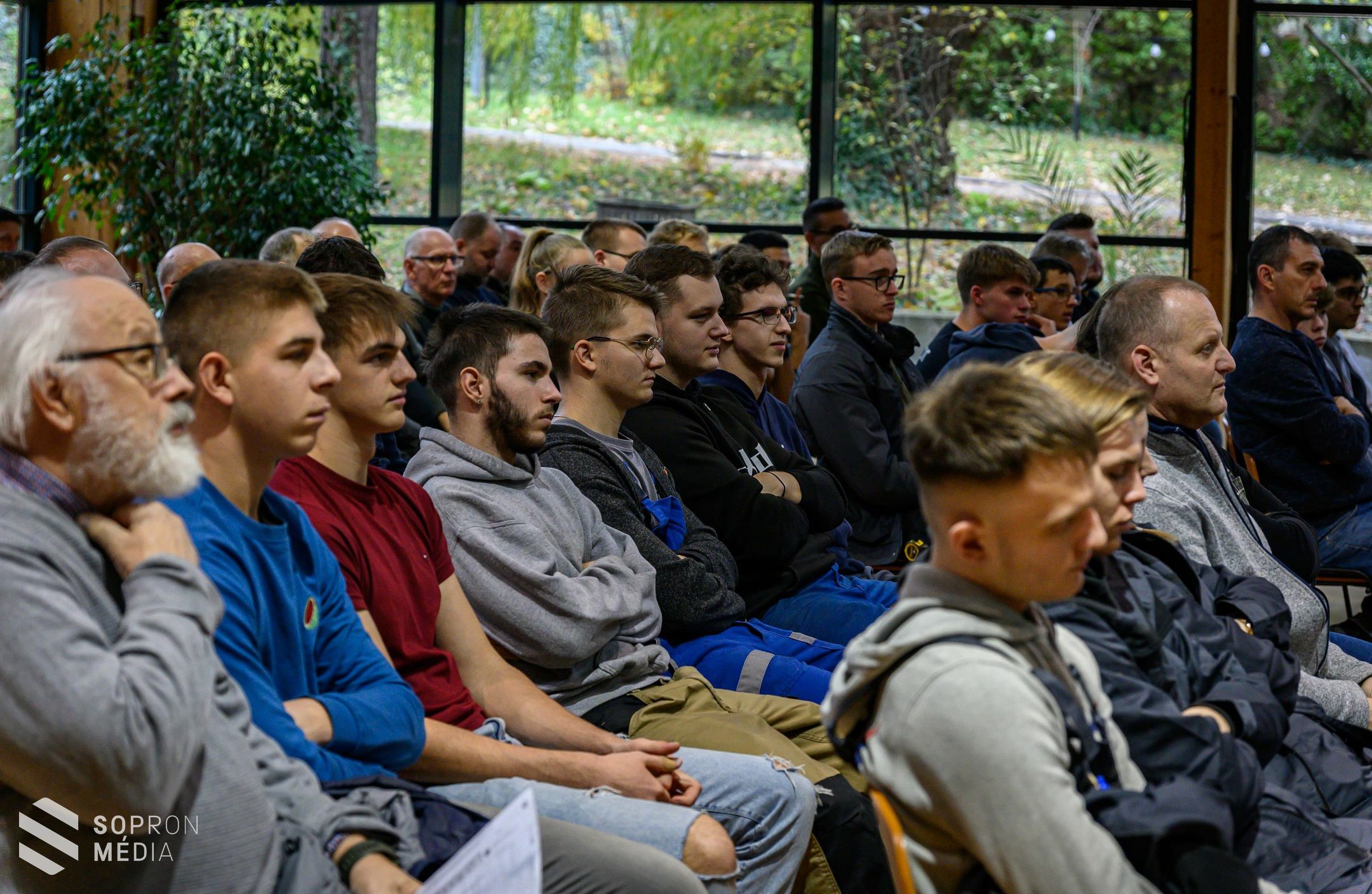 A bázisiskolák faipari szakmai versenyének megnyitója zajlott a Ligneumban