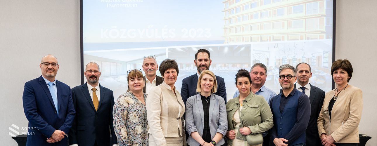 Soproni cukrász is tagja a Magyar Cukrász Ipartestület vezetésének!