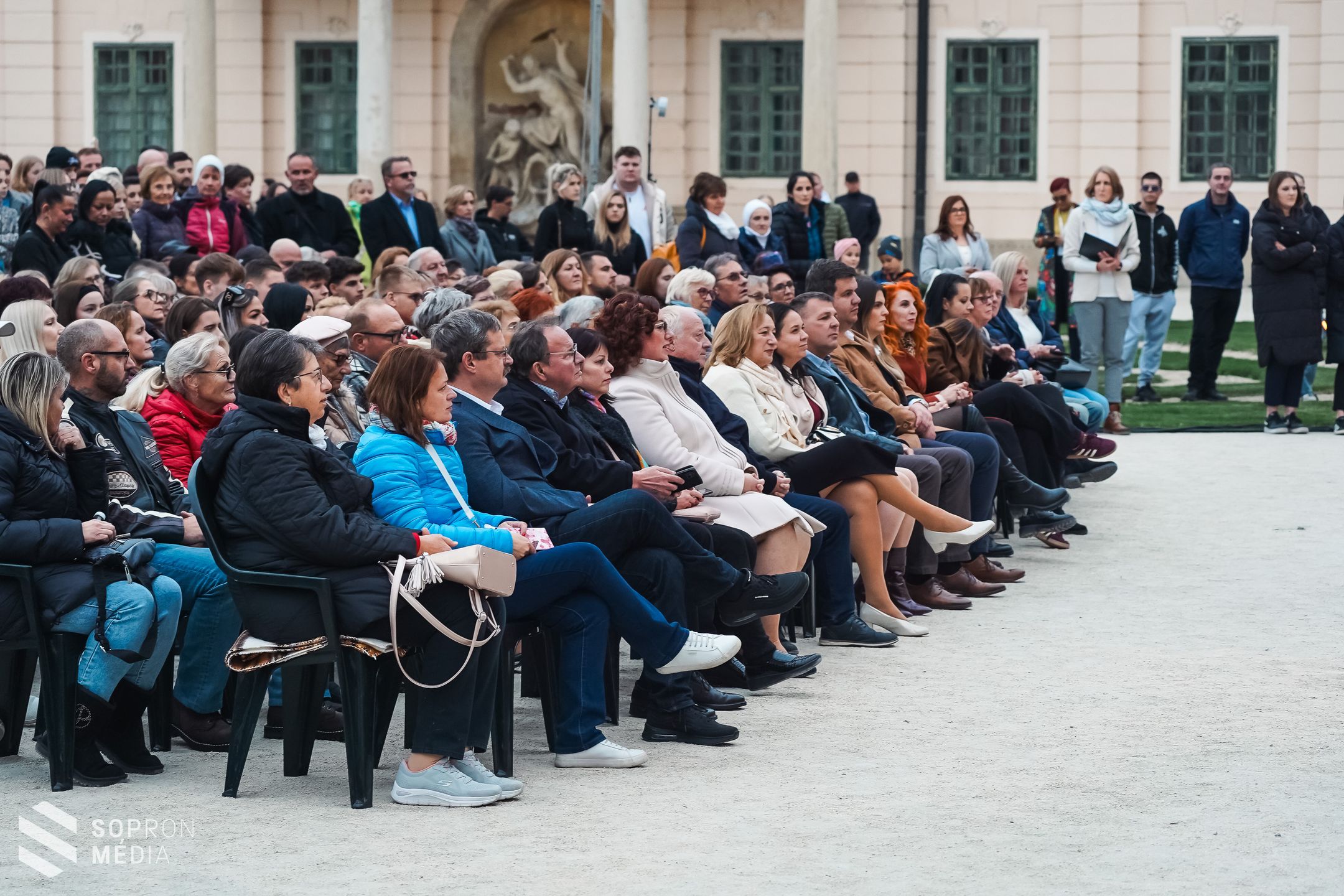 Divat és történelem találkozása a fertődi Esterházy-kastélyban