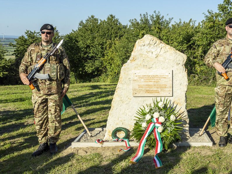 Emléksziklával tisztelegtek a II. ágfalvi csata hősei előtt