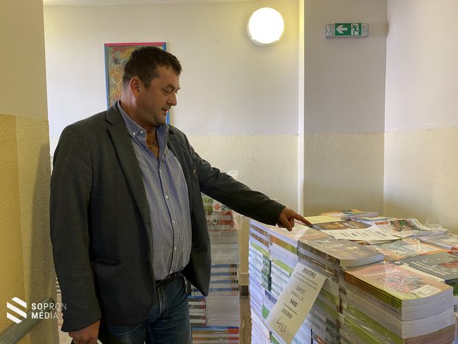 Sipos Ferenc, a Petőfi Sándor Általános Iskola és Alapfokú Művészeti Iskola intézményvezetője