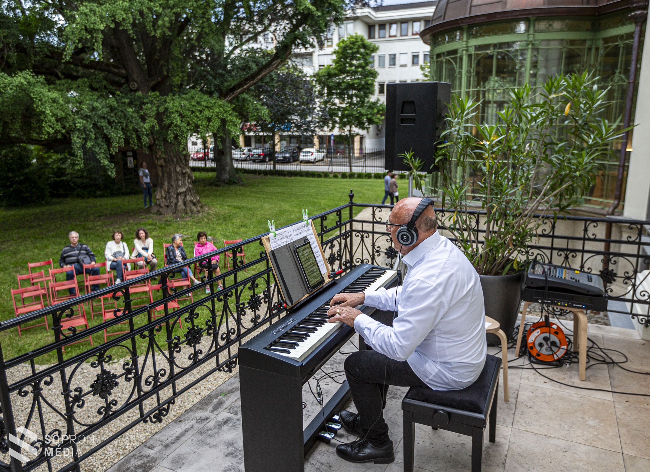 Szemkápráztató látvány volt a Múzeumnegyed fényfestése