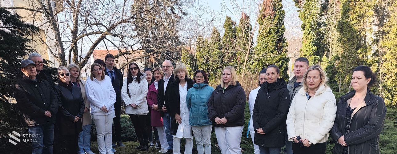 Nárciszültetés a Soproni Gyógyközpontban