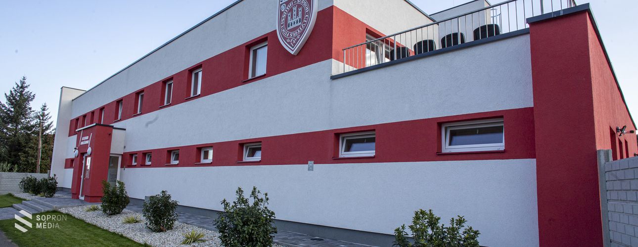 Átadták az SC Sopron utánpótlásképző központját