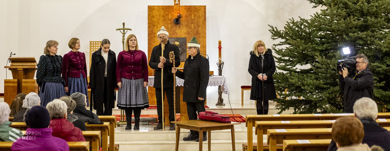 Advent a Jereván lakótelepen – hagyománnyá tették a karácsonyvárást