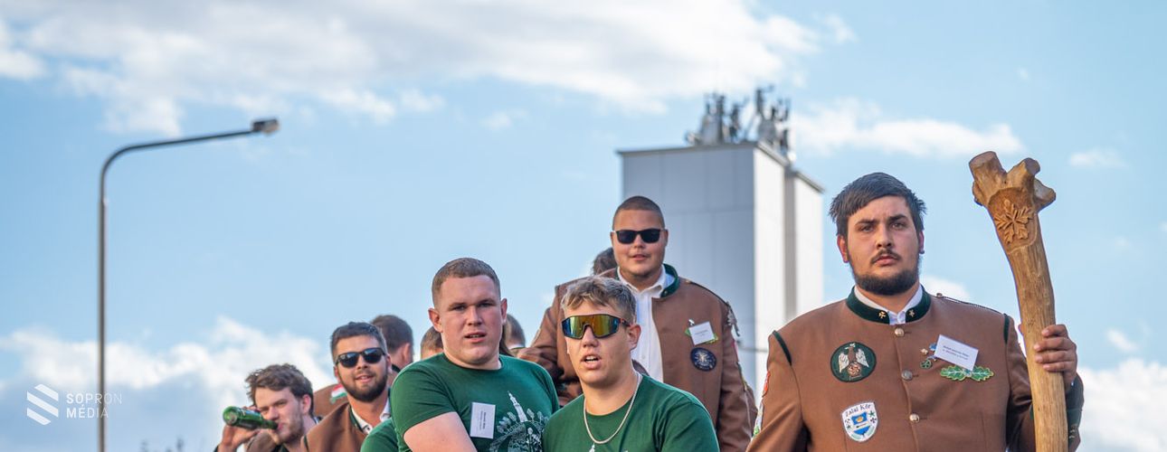 Megérkeztek a pogányok Sopronba