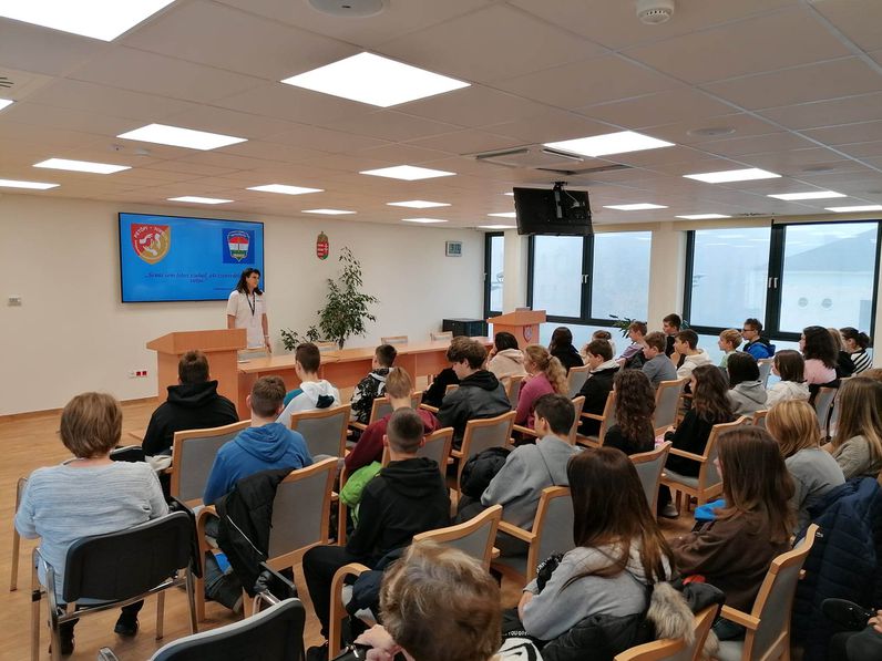 Egyre több iskola vesz részt a Soproni Rendőrkapitányság drogprevenciós programján