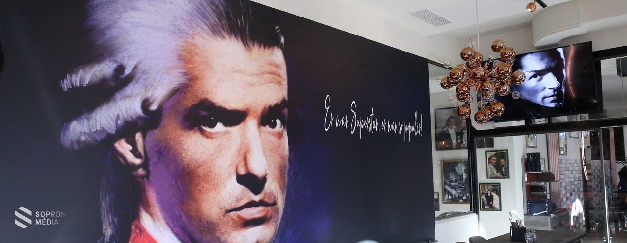 Falco emlékétterem nyílt Bécsben