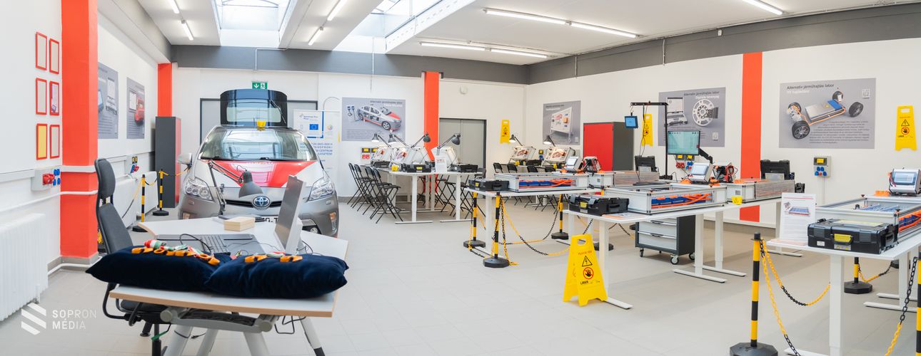 Hankó Balázs Sopronban: a megújult magyar szakképzés jól működik, lényege pedig a duális képzés