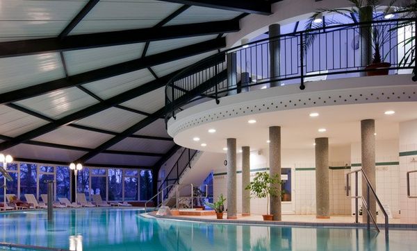 Hétköznapi feltöltődés a Hotel Rosengartenben – most fürdőbelépővel a hegykői Sá-Ra Termálfürdőbe!