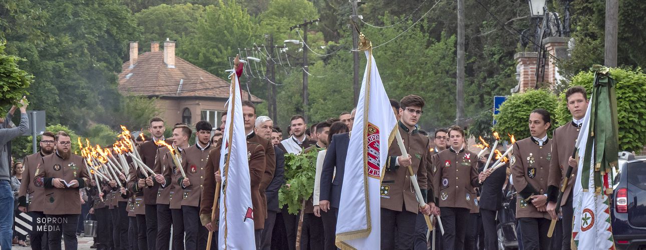 Elbúcsúztak a valétálók az egyetemtől és a várostól