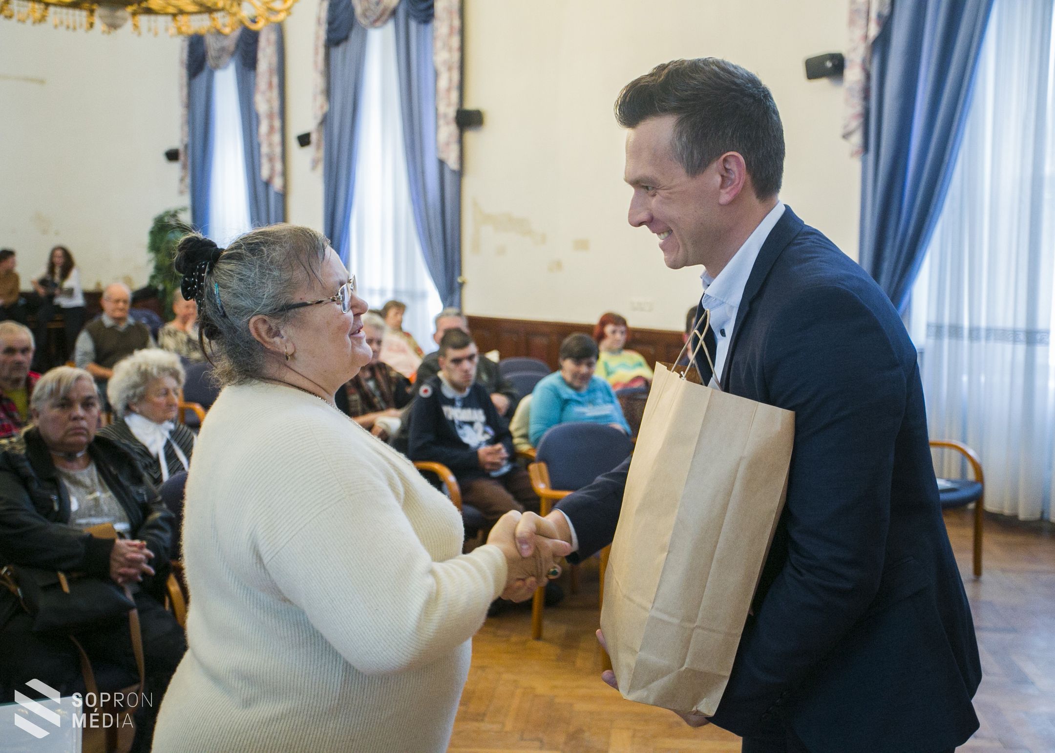 Karácsonyi ünnepséget tartottak a Megyeházán