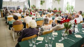 Pedagógusnap alkalmából köszöntötték az oktatókat a Roth Gyula Kollégiumában