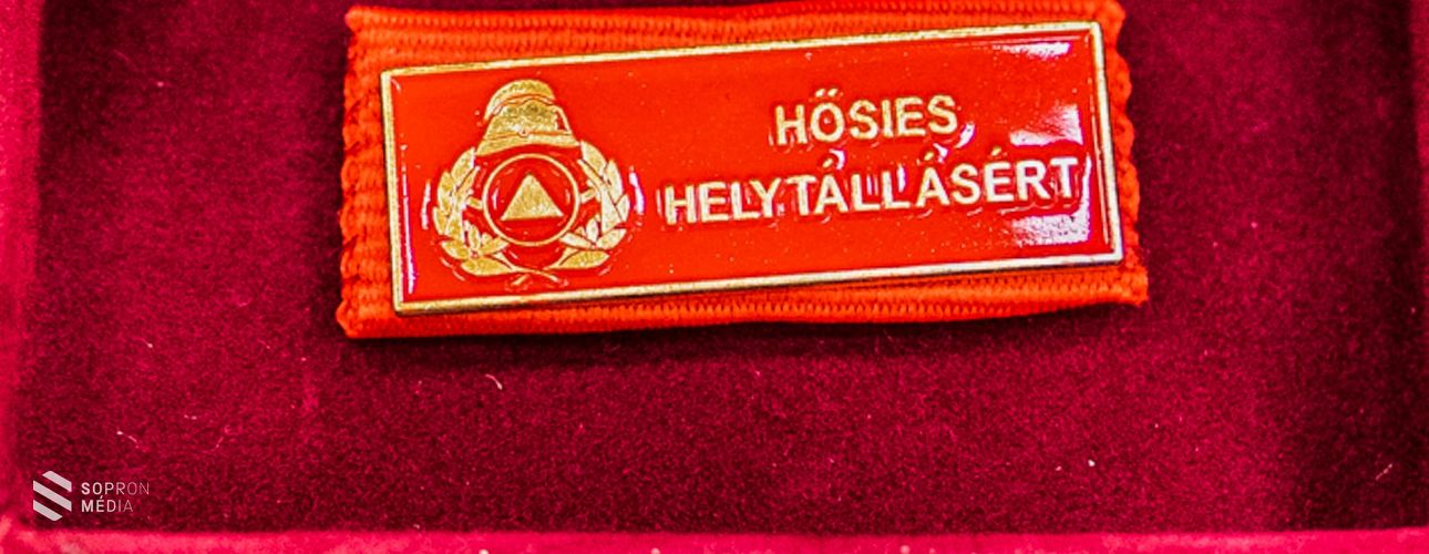 Augusztusban is elismerték a legjobb tűzoltókat 