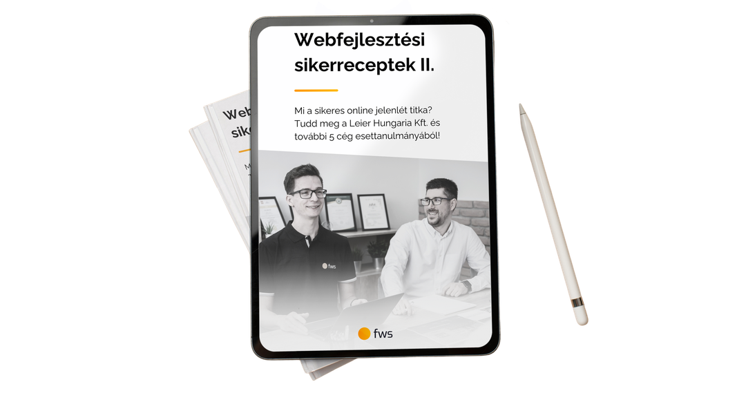 A „Webfejlesztési sikerreceptek II.” e-book borítója tableten, két mosolygó fws munkatárs fotójával