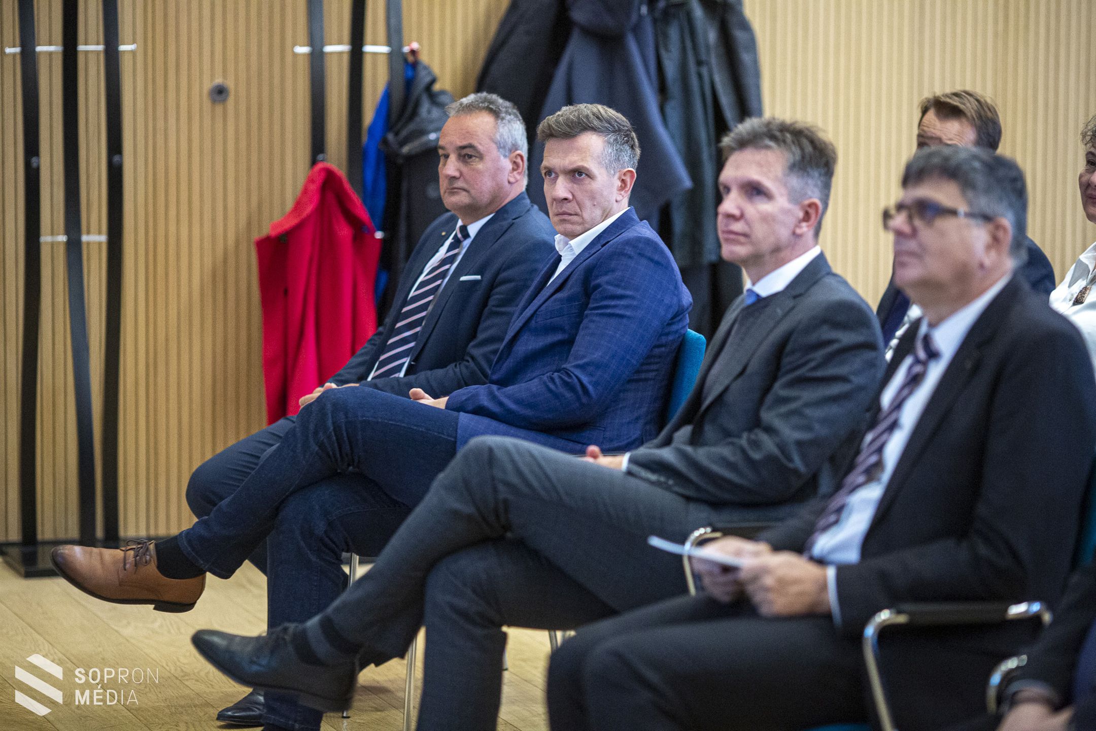Biztonságosabb lesz az utazás a Sopron – Szombathely – Szentgotthárd vasútvonalon!