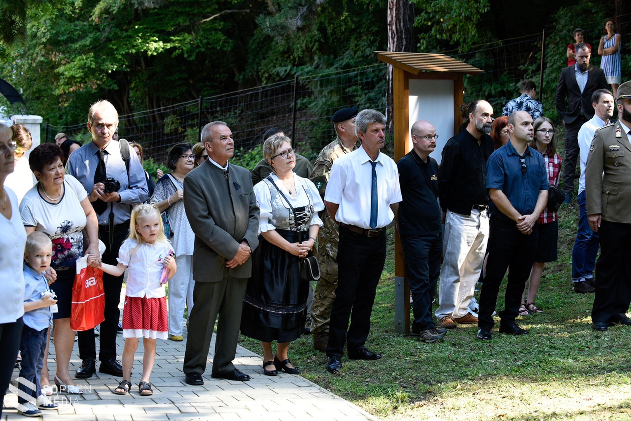 Hazánk legeredményesebb vadászpilótájára emlékeztek Sopronbánfalván