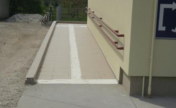 Családsegítő és Gyermekjóléti Alapszolgáltatási Központ új épülete NYDOP-5.1.1/A-2008-0007
