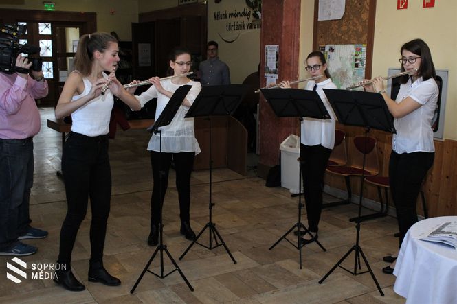 A zeneiskola tagjai is közreműködtek az eseményen