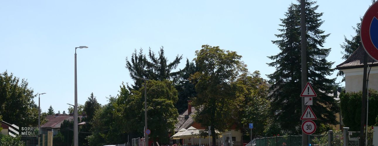 Aszfaltozás miatt félpályás útlezárás lesz a Citadella – Mikoviny u. között