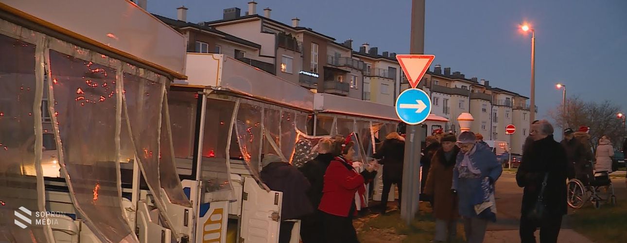 A mikulásvárás mindig megható nap az időseknek számára is 