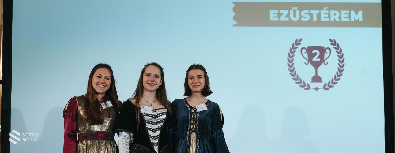 Estöri: tarka és színes, mint a történelem maga