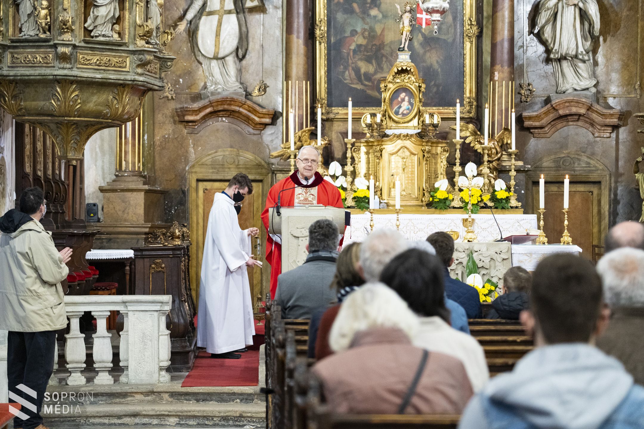Megáldották a Szent György-templom homlokzatát