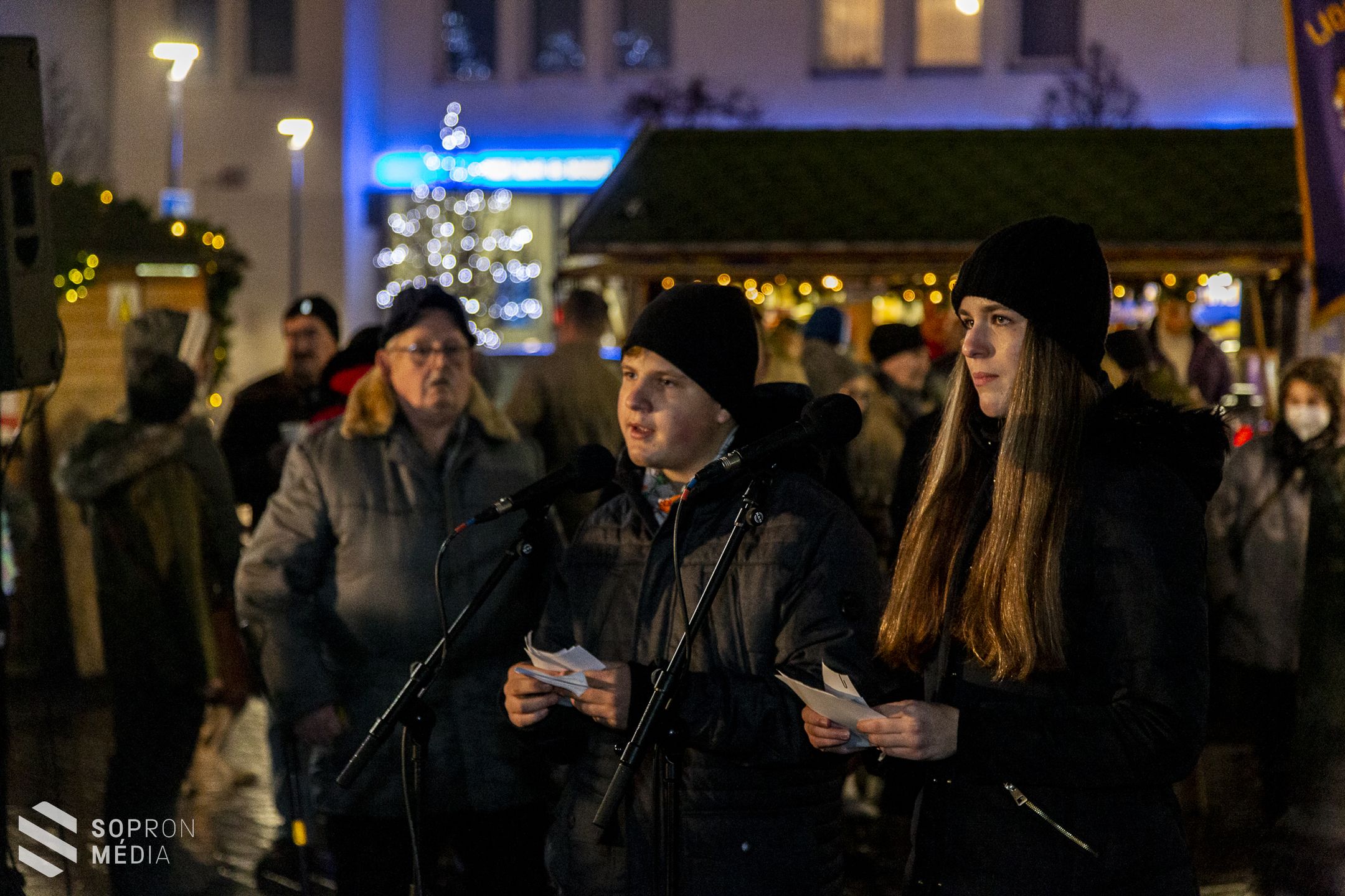 Meggyújtották a második adventi gyertyát
