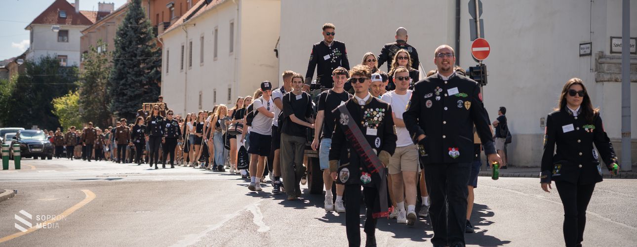 Megérkeztek az elsőévesek, kezdetét vette a Soproni Egyetem bAlekhete