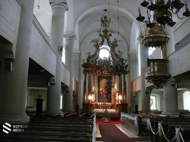 A templombelső