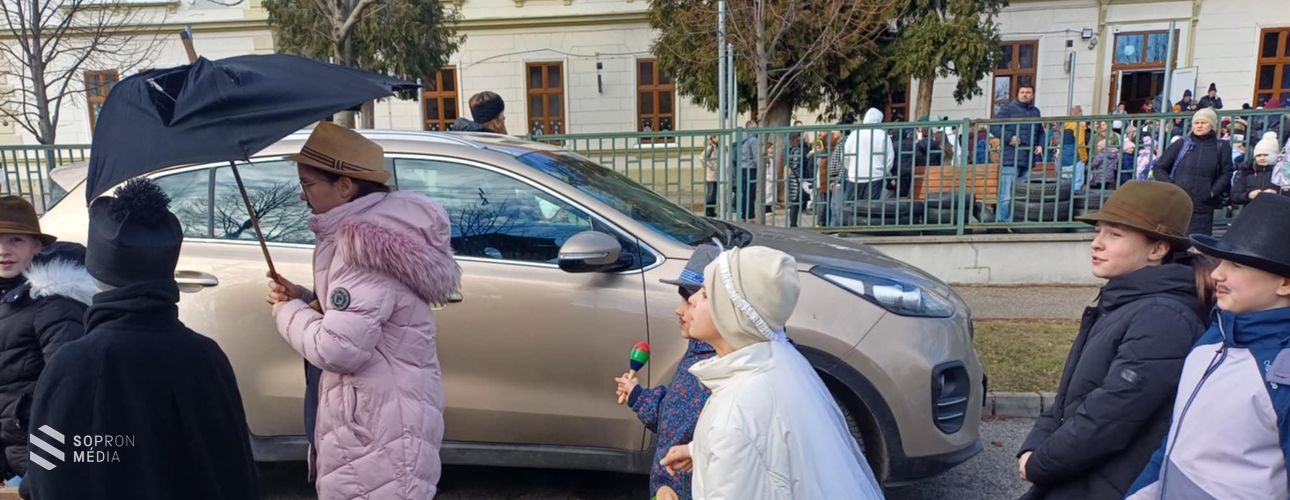 Vidám télbúcsúztatás Bánfalván