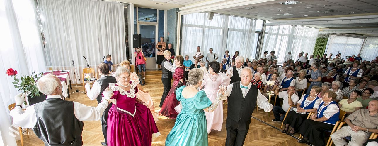 Életet az éveknek! Nyugdíjas kulturális találkozónak ad otthont Sopron