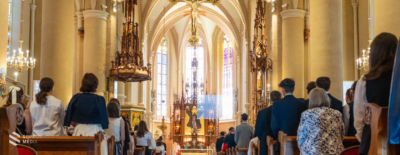 Tanévzáró ünnepséget tartott a Szent Orsolya-iskola