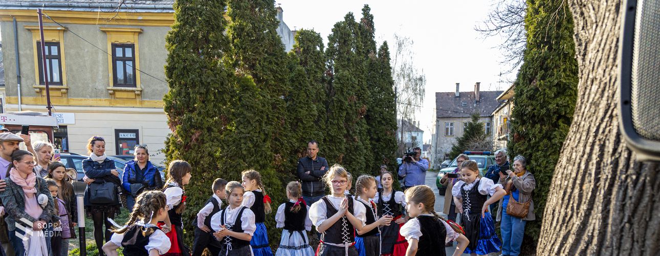 Német nyelvű utcanévtáblákat ünnepeltek