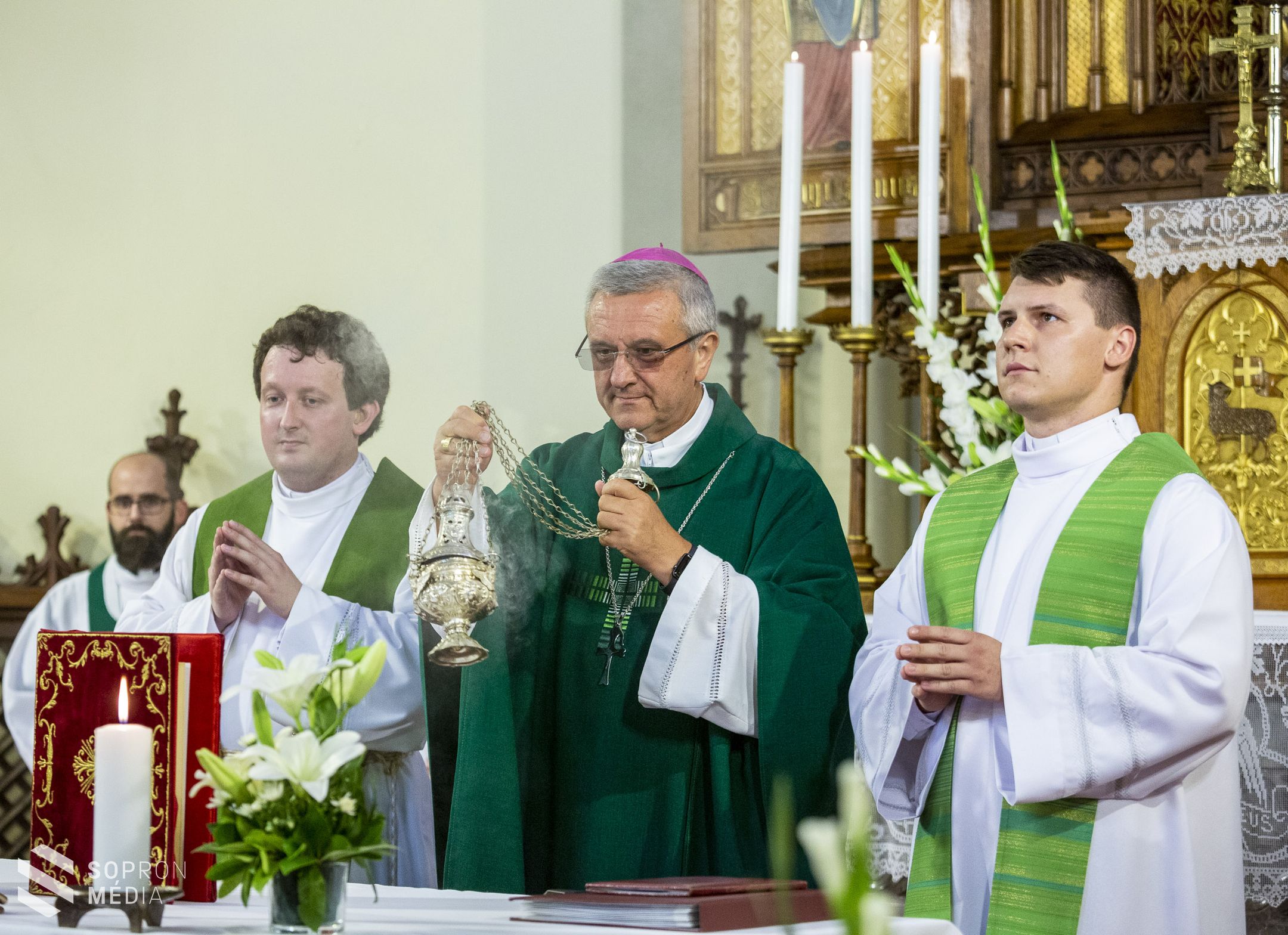 Új orgona és restaurált padsor az Orsolyita templomban