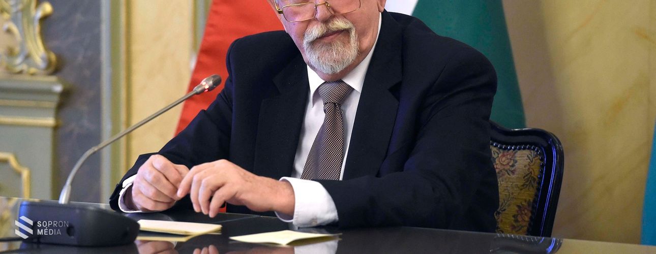 Emmi: Hamis, hazug tartalmú levél terjed a miniszter aláírásával az interneten