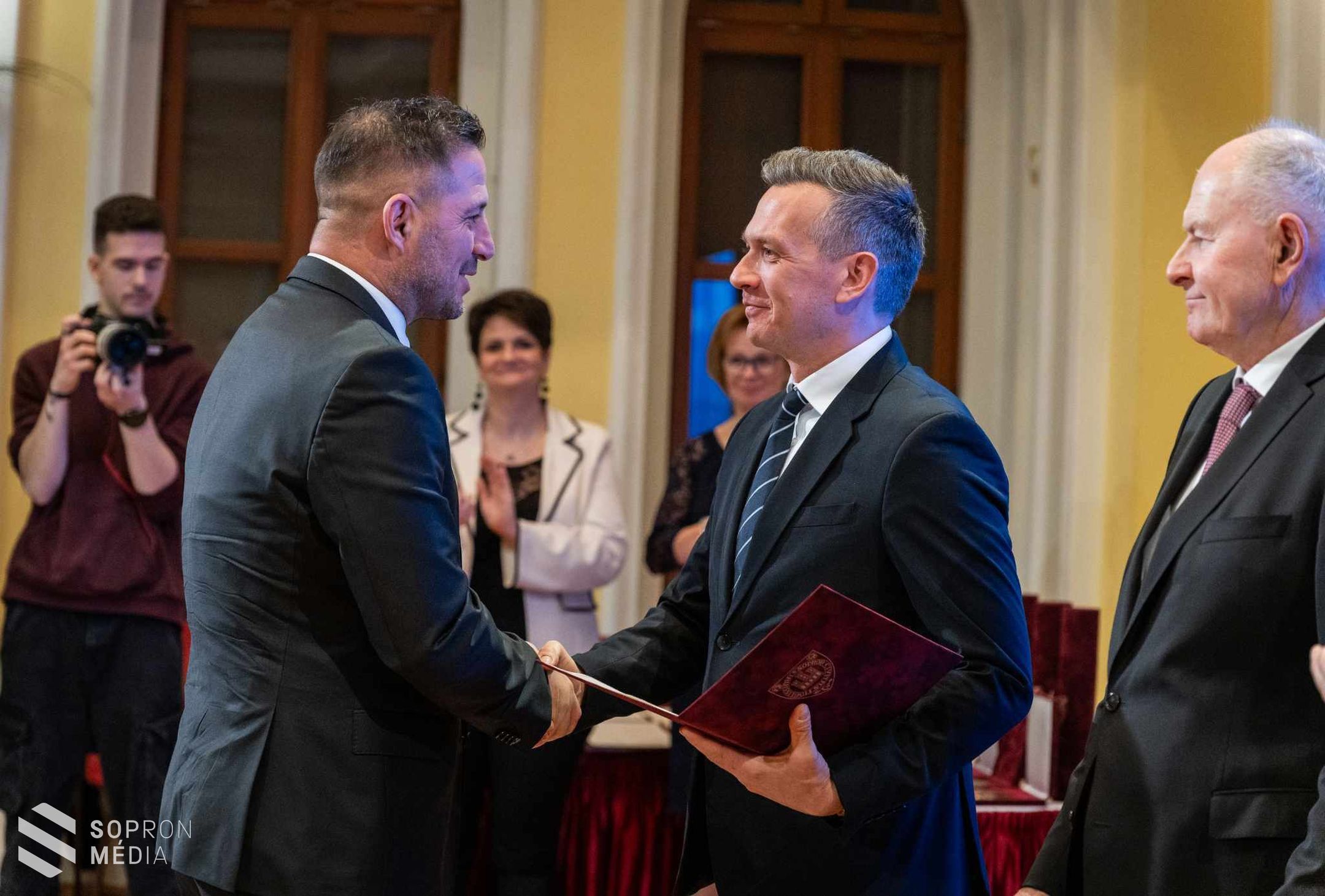 Hűség napja: átadták a városi kitüntetéseket