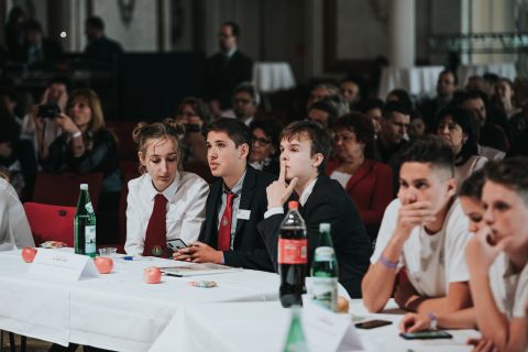 Túl az I. ESTÖRI-Kreatív Történelmi Verseny döntőjén